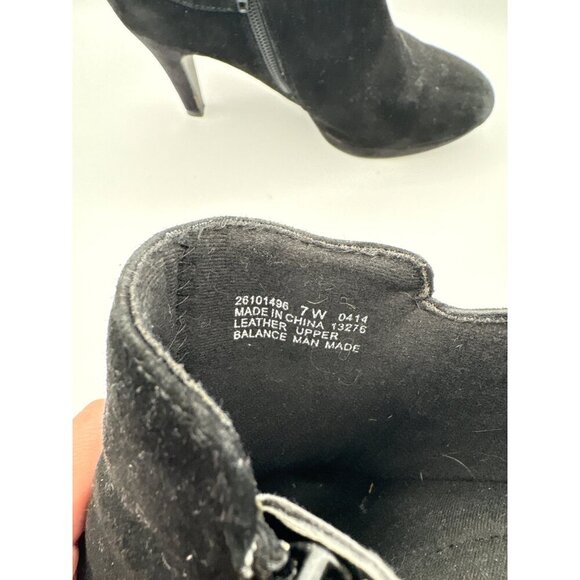 Clarks Womens Black Suede Heeled Ankle Boots Size 7 With Gold Buckle & Zipper Cl - Picture 6 of 6